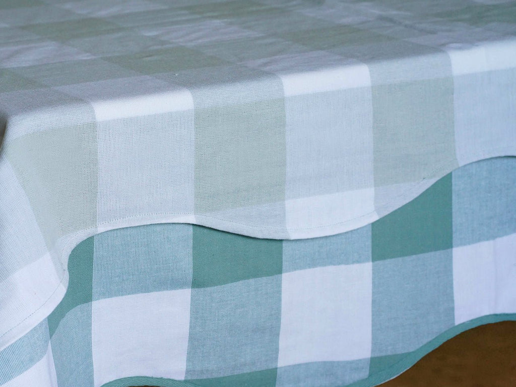 Giardino Reversible Tablecloth in Rosso/Rosa